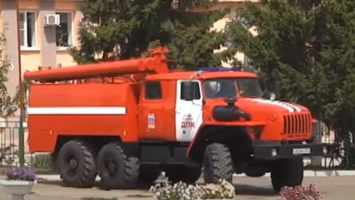 Добровольным пожарным Самарской области бизнесмен подарил новую машину