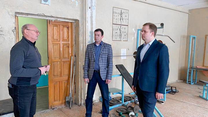 Алексей Говырин нашел проблемы в ремонте владимирской школы №26