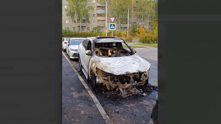 В Иванове в ночном пожаре сгорел Haval и повреждена Mazda