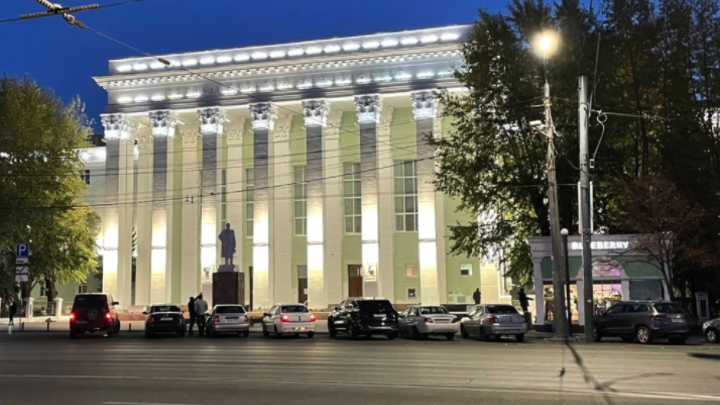 В Челябинске Следственный комитет задержал проректора и преподавателя вуза по делу о взятках
