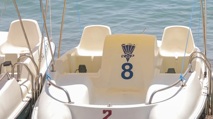 Трагедия в Абхазии: Русский турист утонул во время прогулки на катамаране