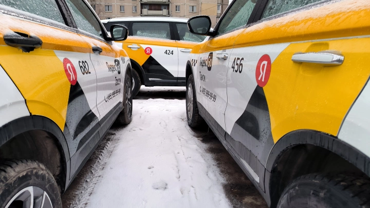 Зима в августе: Санкт-Петербург накрыл снегопад, град и ливень