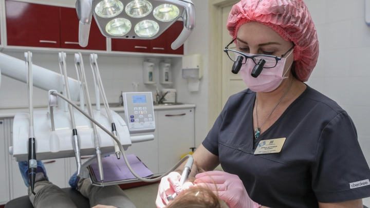 В Швеции супругов отправили в тюрьму за кариес у их трёх детей