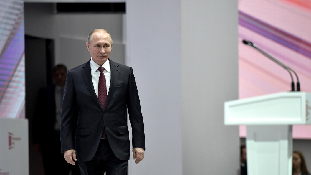 Путин преподнес в дар Патриарху Кириллу расстрелянный образ святителя Николая Чудотворца Путин преподнес в дар Патриарху Кириллу расстрелянный образ святителя Николая Чудотворца