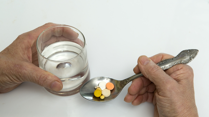 Это преступно: Доктор Комаровский назвал самое страшное при приёме антибиотиков