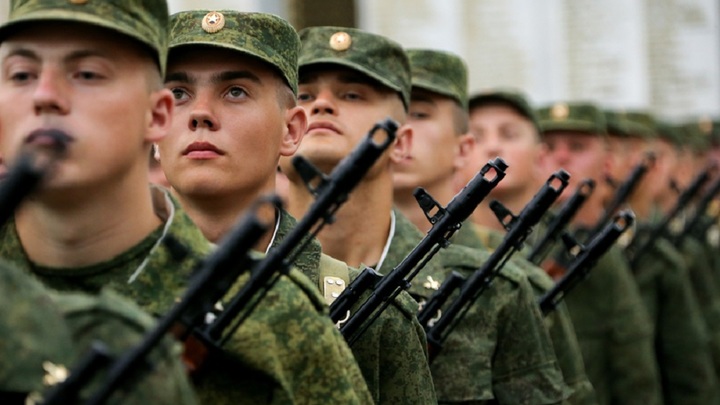 Несколько сотен добровольцев вступили в ополчение Запорожья