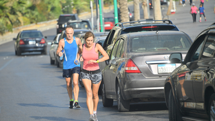 Граждане боятся ходить в фитнес-центры. Эксперт дал советы, как следить за собой в условиях пандемии