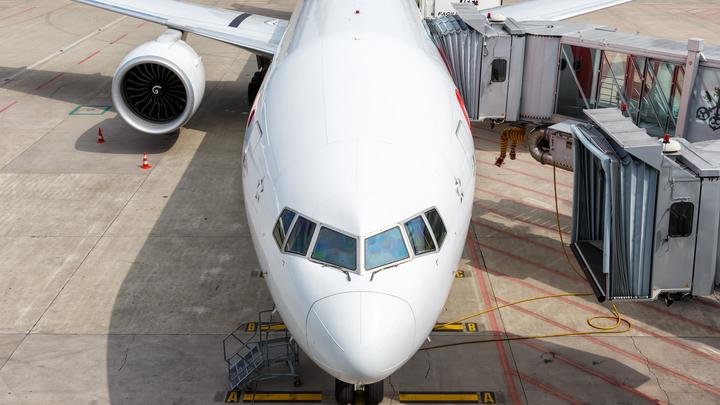 Пассажир вынудил вернуться Boeing 777 в аэропорт через 20 минут после взлёта