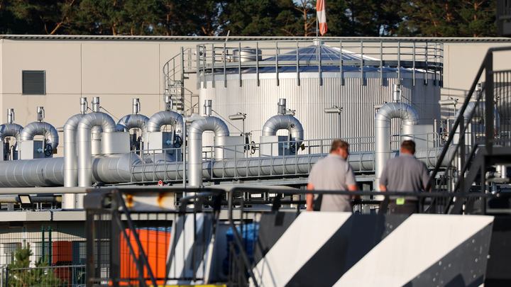 Магистраль сдувается: На двух нитках Северного потока упало давление