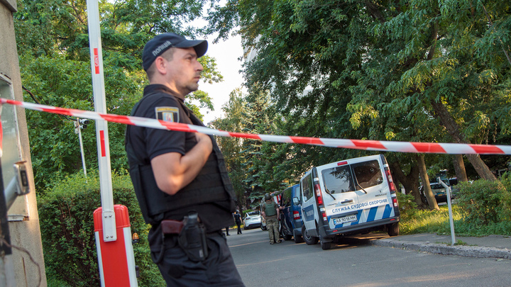 Патрульный в Днепропетровске расстрелял мужчину: Жене убитого грозит пожизненное