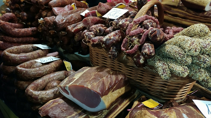 Онколог перечислил продукты, провоцирующие развитие рака желудка