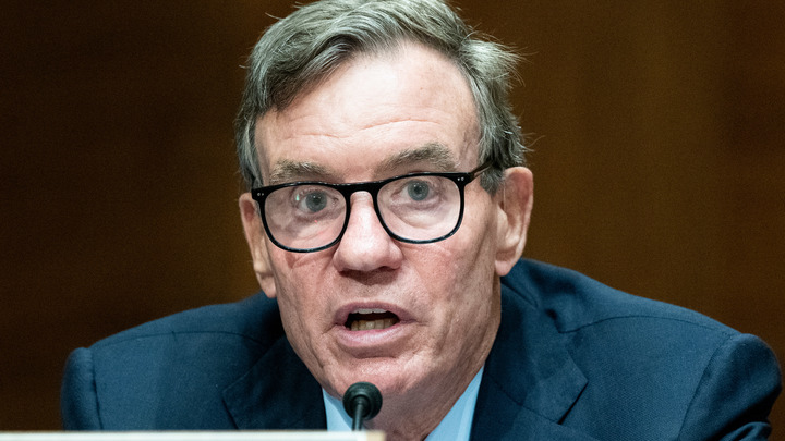 Сенатор Уорнер назвал Россию, КНР, Иран и КНДР главными противниками США