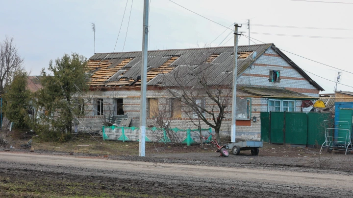 Курский пенсионер, над которым ВСУшники издевались на видео, может находиться в родном селе