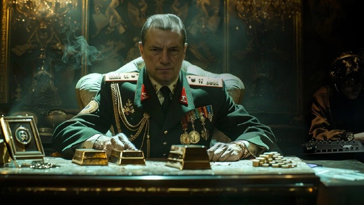 Земельные участки, квартиры и люксовые авто: На имущество генерала Булгакова наложили арест