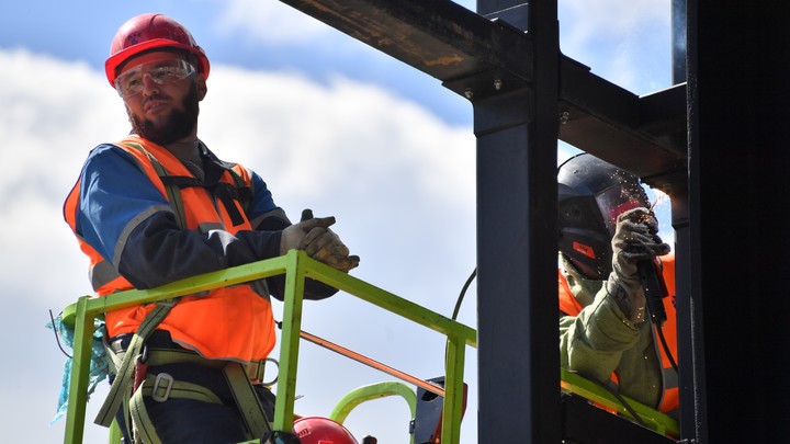 Мигранты вернулись и привезли сифилис. Но это не единственный фактор