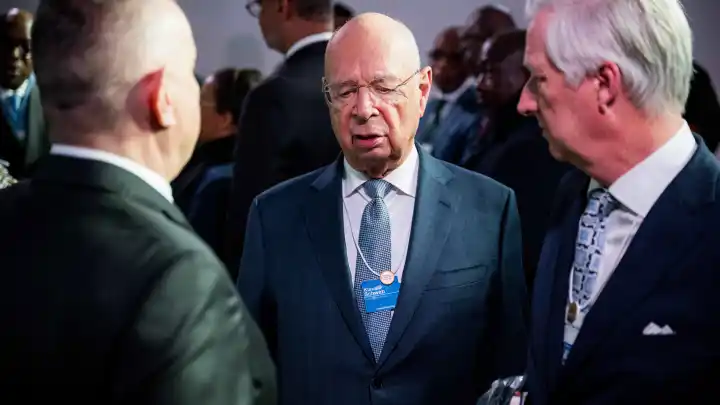 Оскал Рокфеллеров, Габсбургов, Соросов: Россия принимает бой. Уход Шваба не меняет ничего