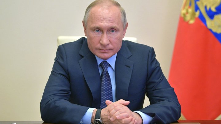 Красная папка Путина сыграла свою роль во время доклада Мурашко