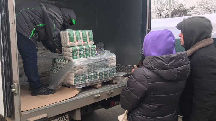 На ярмарках выходного дня в Краснодаре проверили цены на сахар