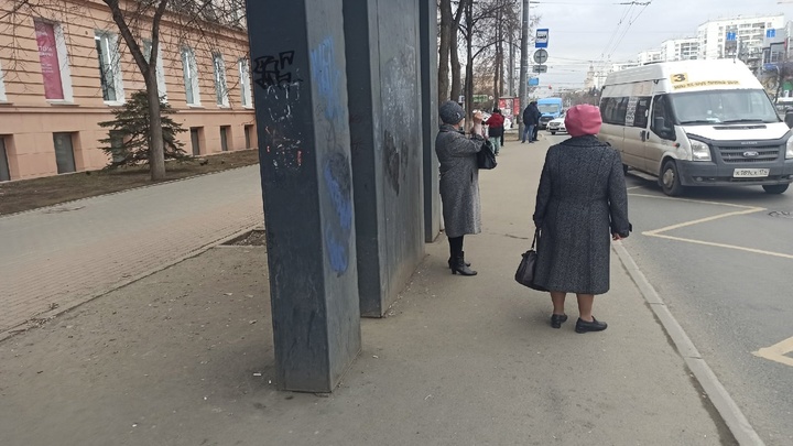 На маршруте между Челябинском и Копейском отменили большие автобусы