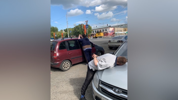 Уголовники из Кемерова пытались завладеть квартирой и сбережениями 86-летнего ветерана