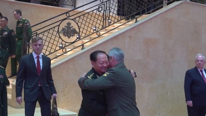 Шойгу встретил делегацию Китая в Москве: Западу передали особый сигнал