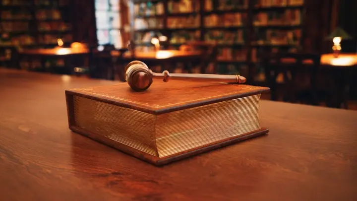 С главы бандлы амазонок и её дочери потребовали почти 5 миллионов рублей