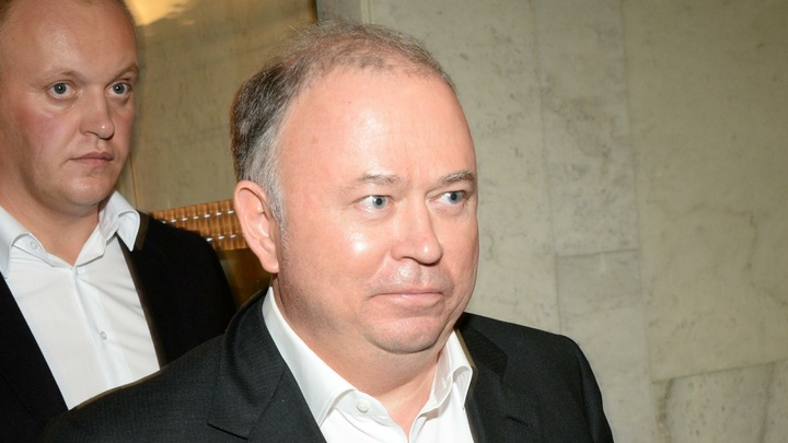 Прости, Никита... Караулов извинился перед Михалковым и вновь дошёл до оскорблений