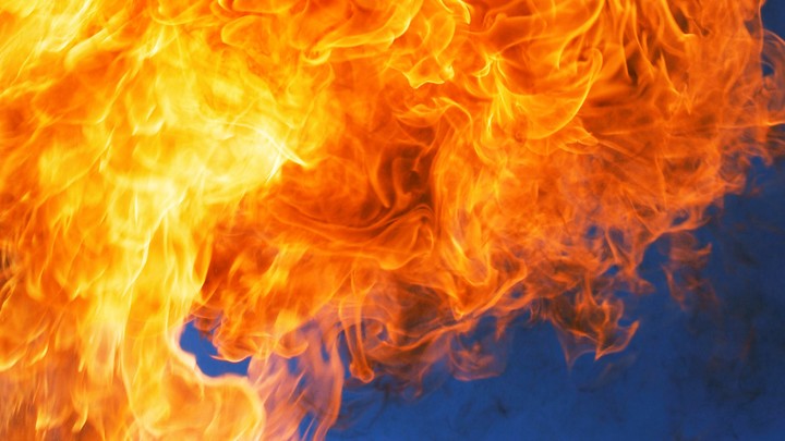 Взрыв на весь горизонт: Прилёт крылатой ракеты в Днепропетровске попал на видео