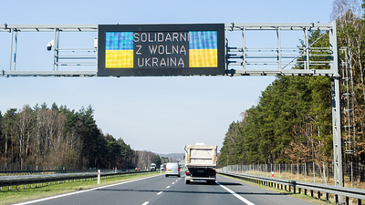 В Польше отменят некоторые пособия беженцам с Украины