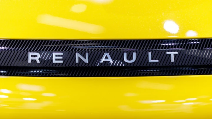 Роспатент отказал Renault в регистрации товарного знака в России: Вернуться не получится?