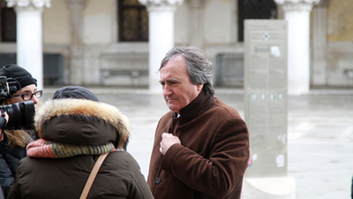 Мэр Венеции помолился об избавлении от COVID-19 перед иконой, спасшей город от чумы