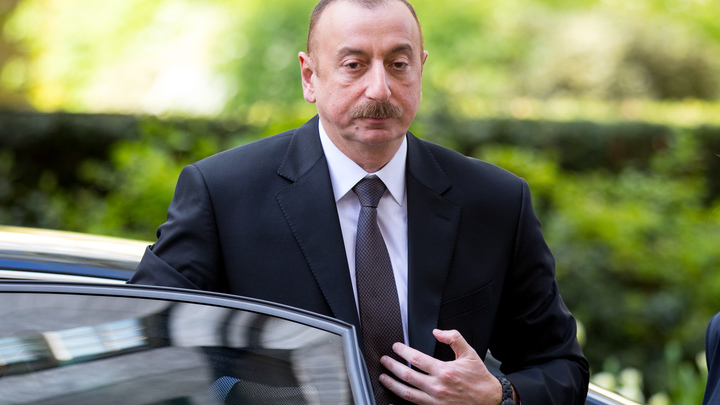 Азербайджан отказался от услуг Франции в мирном процессе между Баку и Ереваном