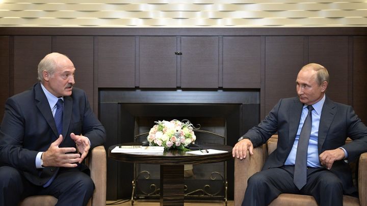 Вы мне об этом не говорили: Путин удивил Лукашенко решением по авиасообщению