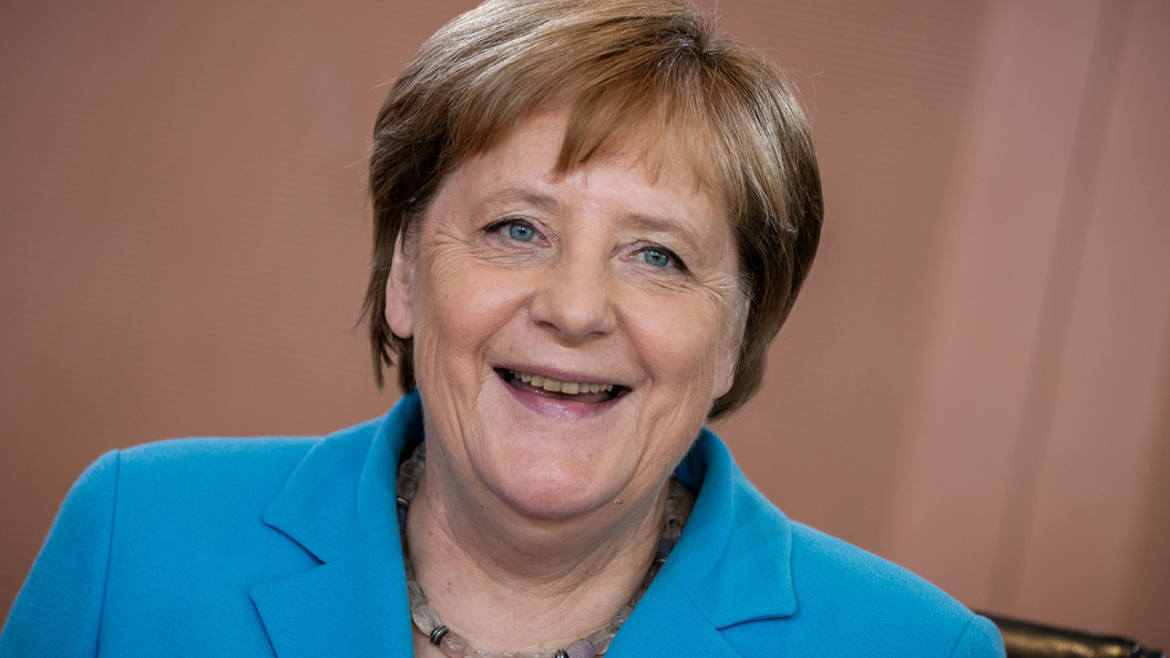Кремлевский врач. Меркель Скабеева. Ангела Меркель приступы дрожи. Меркель в телевизоре.