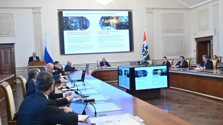 Губернатор Андрей Травников потребовал своевременно устранять разрытия в Новосибирске