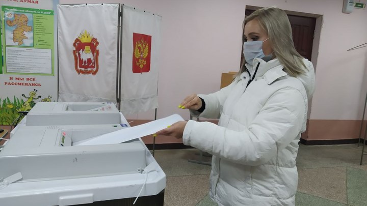 В мэрии рассказали, будут ли отменять занятия в школах Екатеринбурга из-за выборов губернатора