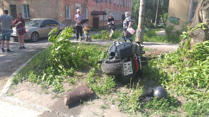 Стабильно тяжёлое состояние: Депутат Горсовета Новосибирска впал в кому после ДТП