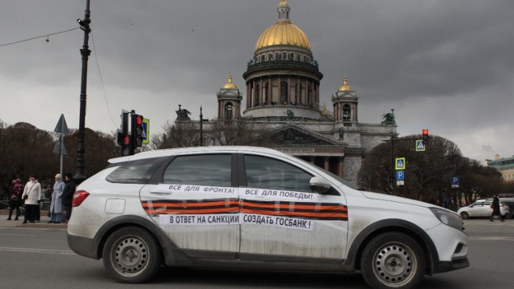 Кто вы такие, чтобы переписывать историю? Депутаты в Молдавии осудили запрет георгиевской ленты