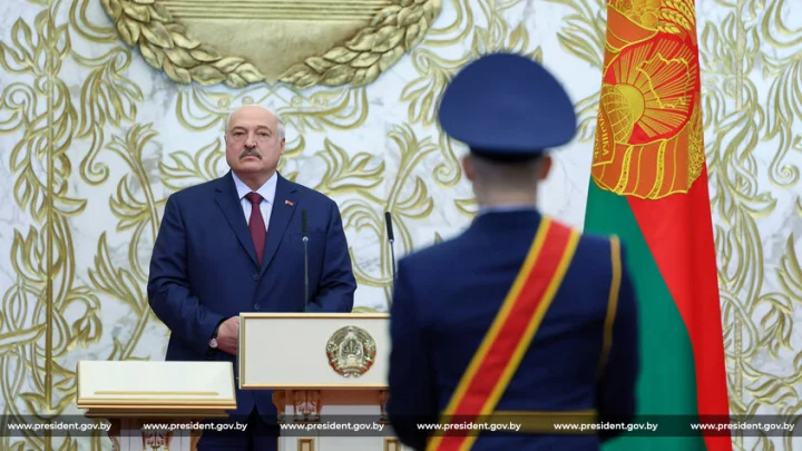 Не предам, и не сбегу: Лукашенко дал клятву белорусскому народу