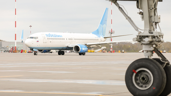 Самолет президента Сербии Вучича по пути в Москву экстренно сел в Баку