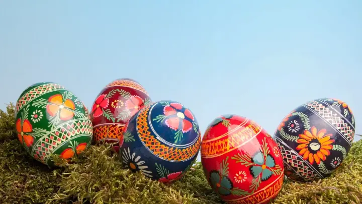 Пасхальная палитра: что означают цвета крашеных яиц