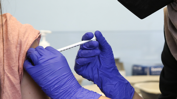 В Европе подтвердили смерть после прививки от ковида: Медики назвали вакцину