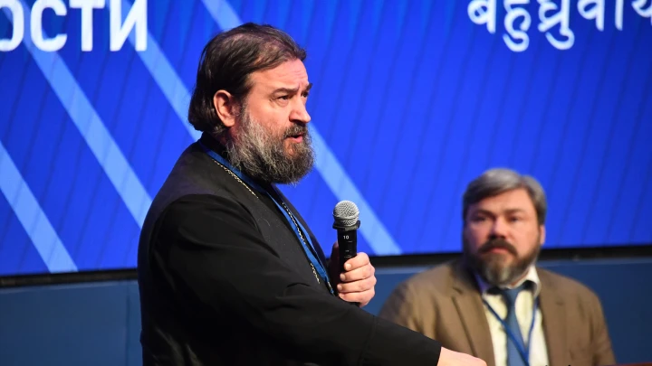 Бабушка - одуванчик: Великие святые среди нас. История, рассказанная отцом Андреем Ткачёвым