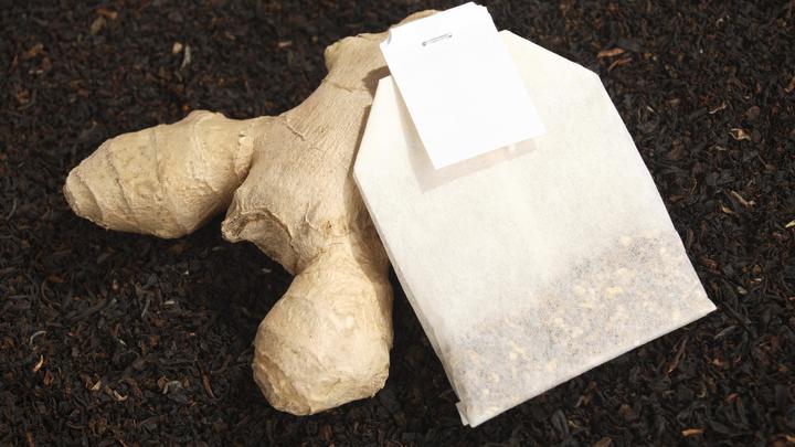 Выбрасываете самое полезное: Как одно лишнее действие испортит чай с имбирём