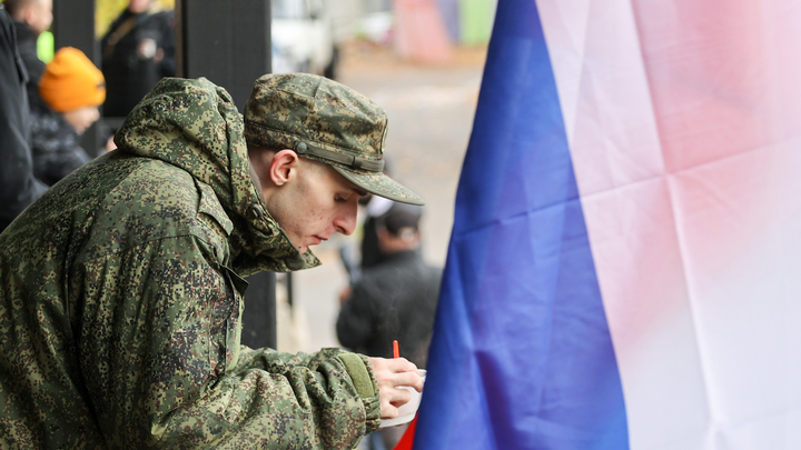 Жители Балашихи продолжают жаловаться на огромные очереди в военкомате