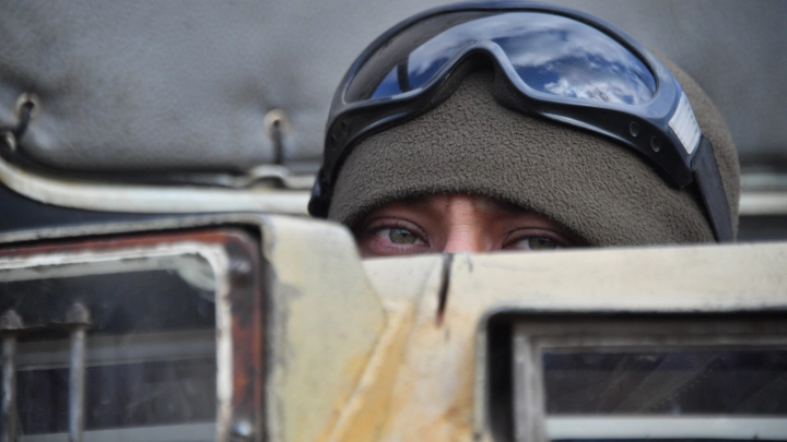 Нас разорвали на части: переводчика британских репортеров мобилизовали на выезде из Харькова