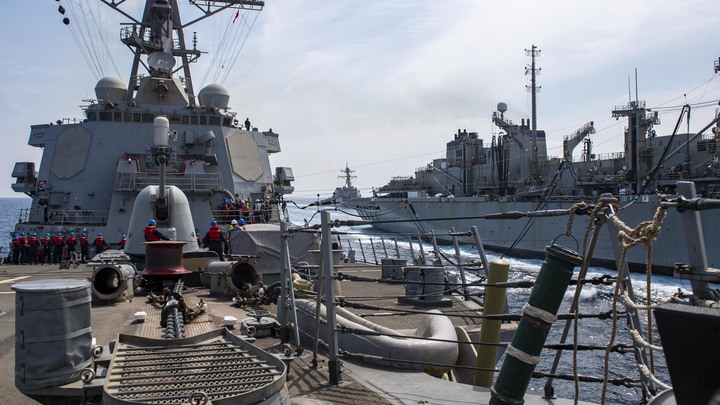 Превратить Чёрное море в котёл: Эсминец США готовит провокацию под Крымским мостом - СМИ