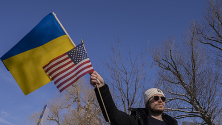 Хорошо, Зеленский не слышит: Конгрессмен США в прямом эфире слил данные об Украине