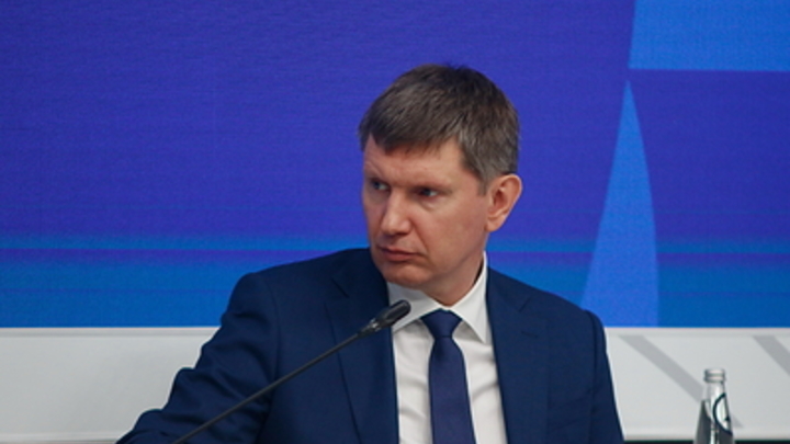 Подставу чиновников-финансистов упаковали в анекдот. Получился смех сквозь слёзы