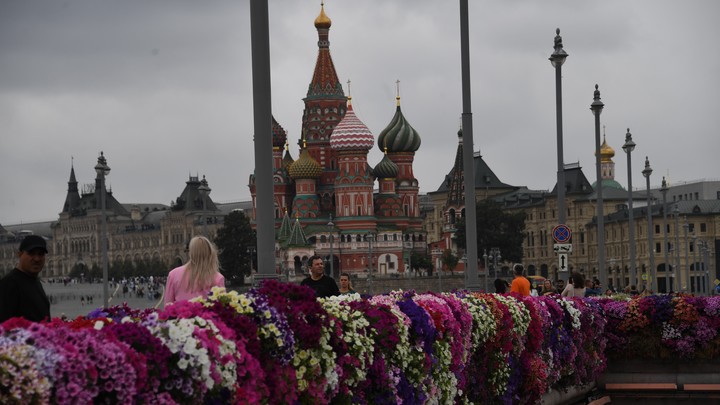 Мигрантам облегчили жизнь в России новым указом, но не всем: В Москве начался бум